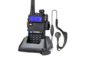 RADIO COMUNICADOR BAOFENG UHF/VHF 5KM C/FONE UV-5RA